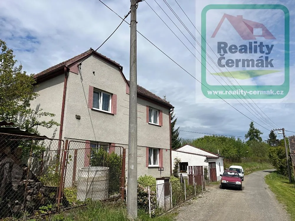 Prodej rodinného domu 265 m², pozemek 589 m²